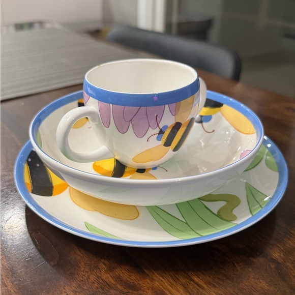 Tiffany & Co. Other - Tiffany & Co. bone fine China (Buzz Buzz pattern) baby place setting